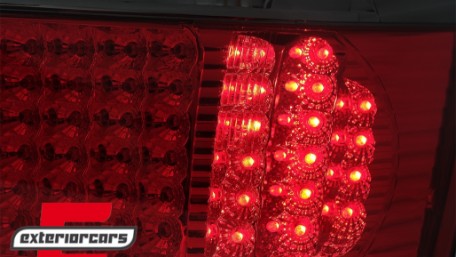 LED stražnja svjetla (crvena/smoke) / Audi A4 B6 (2000-2004) limuzina, LDAU80
