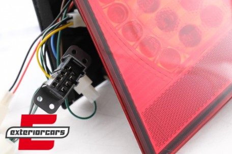 LED stražnja svjetla (crvena/smoke) / BMW serije 3 E46 limuzina (09.2001-2005), LDBM79