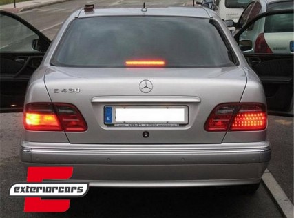 LED stražnja svjetla (crvena/smoke) / Mercedes E-klasa W210 (1995-2002), LDME29