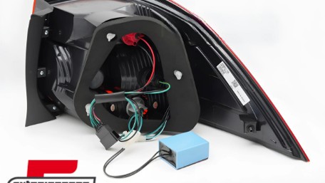 LED stražnja svjetla (crvena/smoke) / VW Golf 5 V karavan (2003-2009) Golf 6 VI karavan (2008-2013), LDVWW2