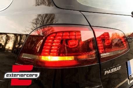 LED stražnja svjetla (crvena/smoke) / VW Passat 3C GP karavan (2011-2015), LDVWE1