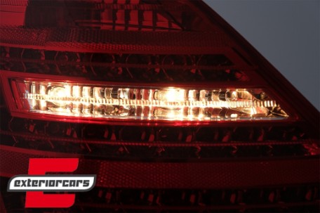 LED stražnja svjetla Facelift dizajn (crvena/kristal) / Mercedes S-klasa W221 (2005-2009), LDME50