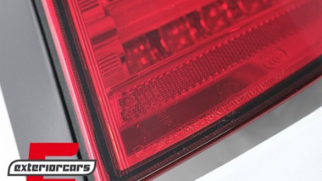 LED stražnja svjetla LedBar (crvena/kristal) / BMW serije 1 E81 E87 (09.2007-2011), LDBM87