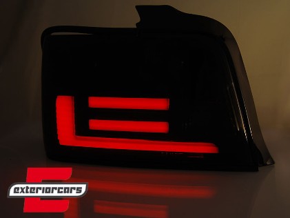 LED stražnja svjetla LedBar (crvena/kristal) / BMW serije 3 E36 limuzina (1990-1999), LDBM76
