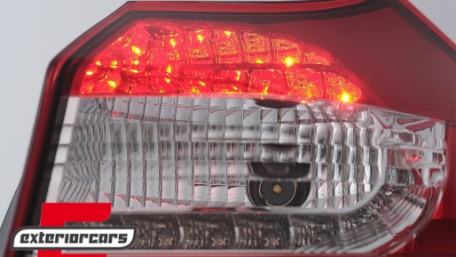 LED stražnja svjetla LightBar dizajn (crvena/kristal) / BMW serije 1 E81 E87 (2004-08.2007), LDBM82