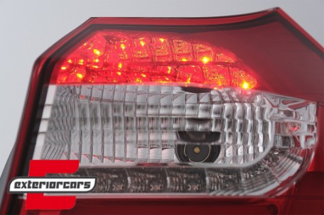 LED stražnja svjetla LightBar dizajn (crvena/kristal) / BMW serije 1 E81 E87 (2004-08.2007), LDBM82