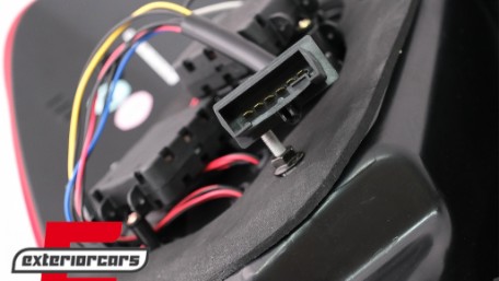 LED stražnja svjetla LightBar dizajn (crvena/kristal) / BMW serije 1 E81 E87 (2004-08.2007), LDBM82