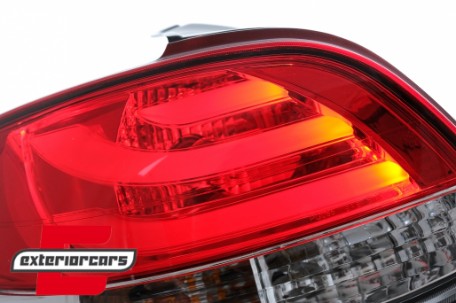 LED stražnja svjetla LightBar dizajn (crvena/kristal) / Peugeot 206 (10.1998-2009) hatchback 3V 5V, LDPE20