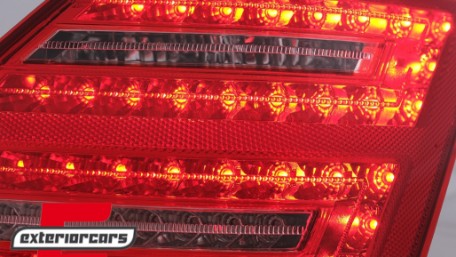 LED stražnja svjetla SEQ žmigavci Facelift dizajn (crvena/kristal) / Mercedes S-klasa W221 (2005-2009), LDMED0