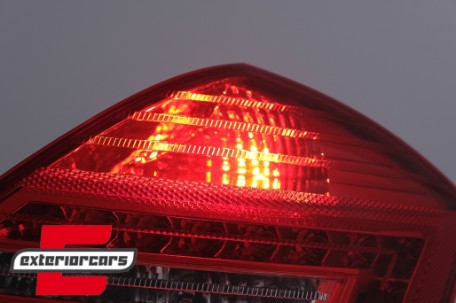 LED stražnja svjetla SEQ žmigavci Facelift dizajn (crvena/kristal) / Mercedes S-klasa W221 (2005-2009), LDMED0