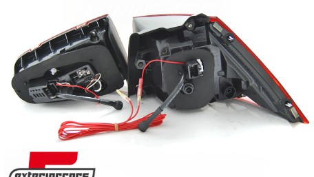 LED stražnja svjetla SEQ žmigavci GTI look (crvena/kristal) / VW Golf 7 VII (2013-2017), LDVWI6