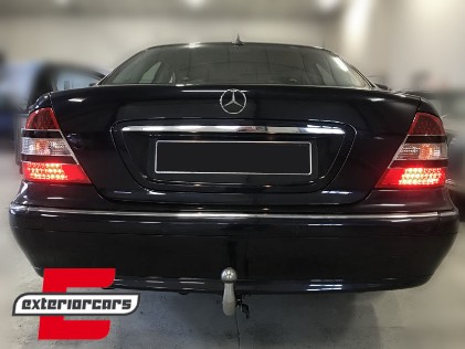 LED stražnja svjetla W221 look (crvena/crna) / Mercedes S-klasa W220 (1998-2005), LDME07