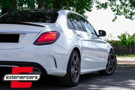 Lip bunkera AMG dizajn (piano crna) / MERCEDES C-klasa W205 limuzina (2014-2020), 39980SET