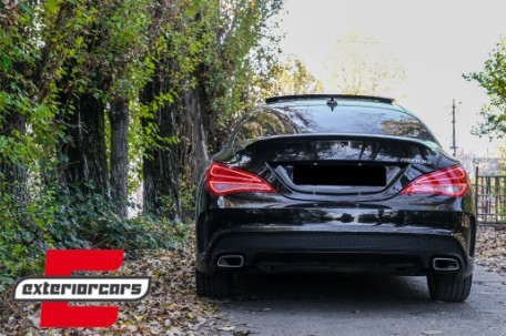 Lip bunkera AMG dizajn (piano crna) / Mercedes CLA C117 W117 (2013-2018), TSMBW117PB