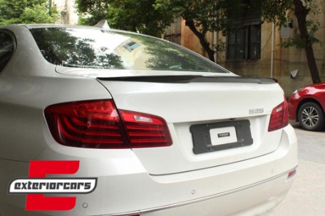 Lip bunkera M4 CS dizajn (piano crna) / BMW serije 5 F10 (2010-2017), 5111166-3