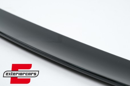 Lip bunkera (piano crna) / Mercedes E-klasa W213 limuzina (2016-2023), TSMBW213PB