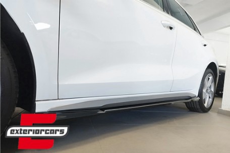 Nastavci pragova RS3 dizajn (piano crna) / Audi A3 8Y (2020-2024) Limuzina Sportback, SSAUA38Y