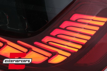 OLED full LED stražnja svjetla SEQ žmigavci (crvena) / BMW serije 3 G20 G28 M3 G80 limuzina (2018-2022), TLBMG20LED