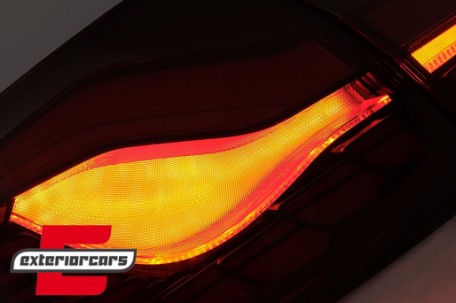 OLED stražnja svjetla SEQ žmigavci (crvena/kristal) / BMW serije 5 F10 (2011-2017), LDBMK5