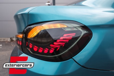 OLED stražnja svjetla SEQ žmigavci (smoke) / BMW serije 4 F32 F33 F36 M4 F82 F83 (2013-03.2019), LDBML8