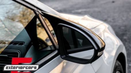 Poklopci retrovizora (piano crna) / VW Golf VII 7 & 7.5 (2013-2019) Touran II (2015-2016) Golf Alltrack (2014-2017), MCVWG7PB