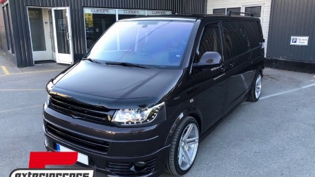 Prednja maska bez znaka (piano crna) / VW T5 Transporter (2004-2009), GRVW13