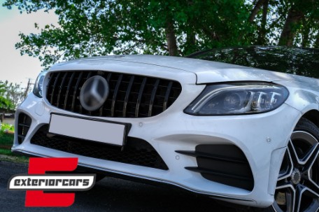 Prednja maska GT-R Panamericana dizajn 360° (piano crna) / Mercedes C-klasa W205 S205 A205 C205 (2014-2018), GCP-205030