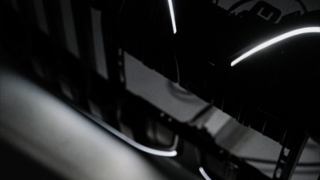 Prednja maska Iconic Glow dizajn (piano crna) / BMW Serija 7 G70 (2022-), FGBMG70LD