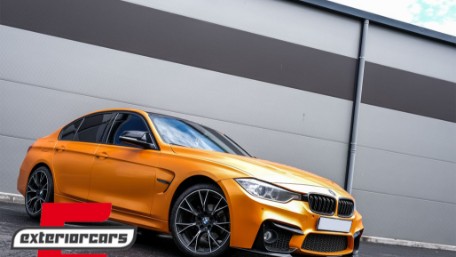 Prednja maska M3 look (piano crna) / BMW serije 3 F30 F31 (2011-2019), 40370