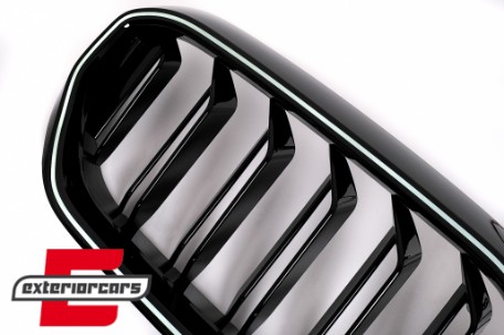 Prednja maska M5 dizajn sa LED (piano crna) / BMW serije 5 G30 G31 LCI (07.2020-2023), FGBMG30LCILD