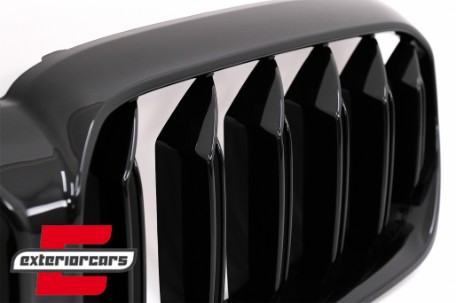 Prednja maska M5 look (piano crna) / BMW serije 5 G30 G31 LCI (07.2020-2023), GCP-053041