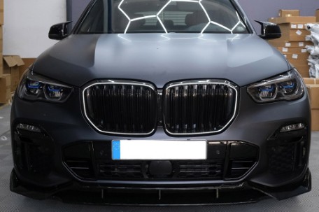 Prednja maska Performance dizajn + LED (piano crna) / BMW X5 G05 (2018-03.2023), FGBMG05LD