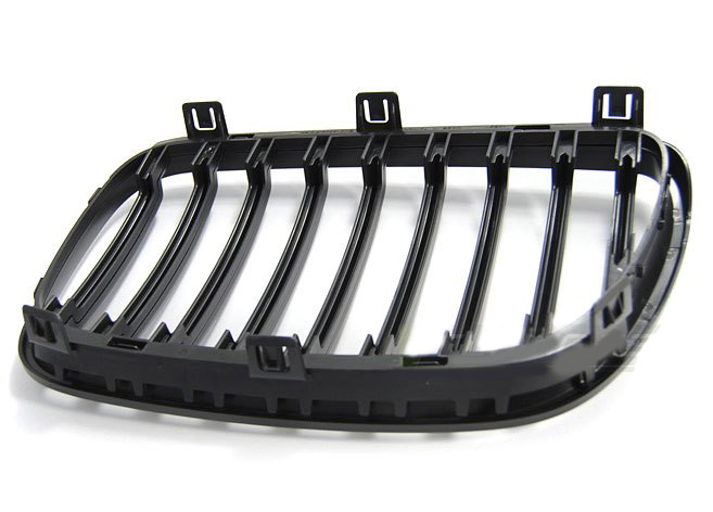 Prednja maska Performance dizajn (mat crna) / BMW X3 E83 LCI (2007-2010), GRBM63
