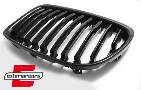 Prednja maska Performance dizajn (piano crna) / BMW X1 E84 (2009-2014), GRBM61