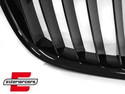 Prednja maska Performance dizajn (piano crna) / BMW X1 E84 LCI (2012-2014), GRBMB3