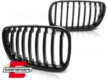 Prednja maska Performance dizajn (piano crna) / BMW X3 E83 LCI (2007-2010), GRBM64