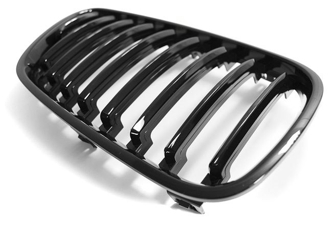 Prednja maska Performance dizajn (piano crna) / BMW X3 E83 LCI (2007-2010), GRBM64
