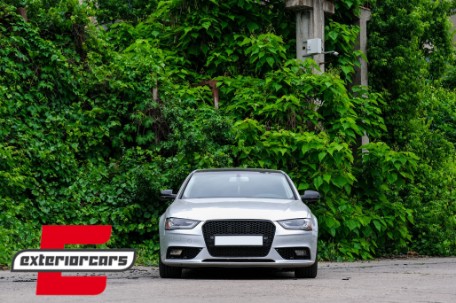 Prednja maska RS4 dizajn (piano crna) / Audi A4 S4 B8 Facelift (2012-2015), GRAU42