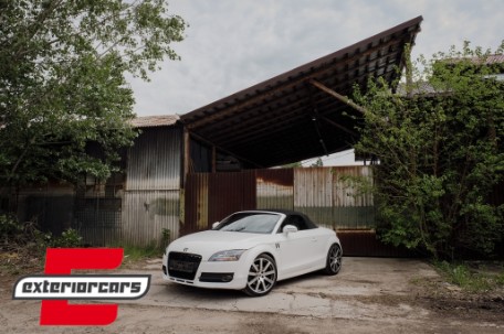 Prednja maska TTRS dizajn (piano crna) / Audi TT 8j (2006-2014), GRAU82
