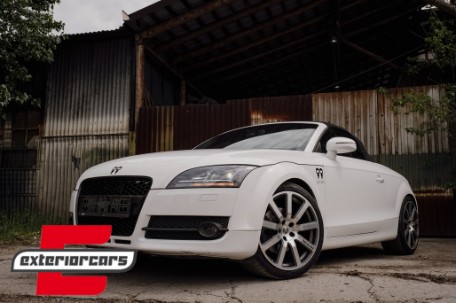 Prednja maska TTRS dizajn (piano crna) / Audi TT 8j (2006-2014), GRAU82