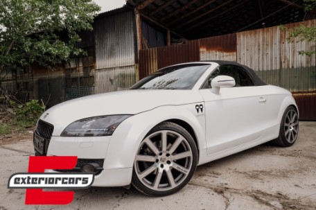 Prednja maska TTRS dizajn (piano crna) / Audi TT 8j (2006-2014), GRAU82