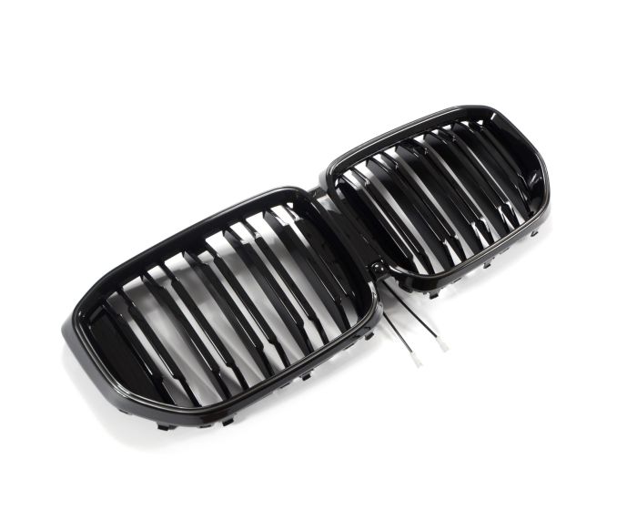 Prednja maska XM dizajn + LED (piano crna) / BMW X5 G05 LCI (04.2023-), GCP-080581