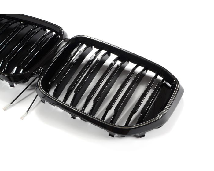 Prednja maska XM dizajn + LED (piano crna) / BMW X5 G05 LCI (04.2023-), GCP-080581