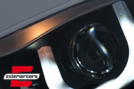 Prednja svjetla 3D Angel Eyes (crna) / BMW serije 3 E46 Facelift limuzina karavan (2001-2005), LPBM96