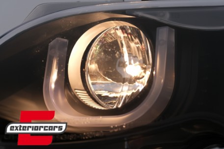 Prednja svjetla 3D Angel Eyes (crna) / BMW serije 3 E46 Facelift limuzina karavan (2001-2005), LPBM96
