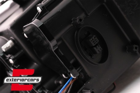 Prednja svjetla 3D Angel Eyes LED DRL Xenon (crna) / BMW serije 3 E90 E91 LCI (2008-2011), LPBML2