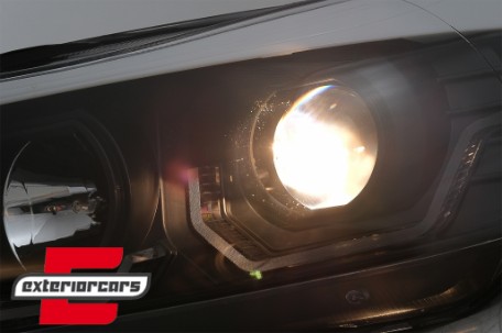 Prednja svjetla 3D LED Angel Eyes LED žmigavci (crna) / BMW serije 3 E90 limuzina E91 karavan (03.2005-08.2008), LPBMK8