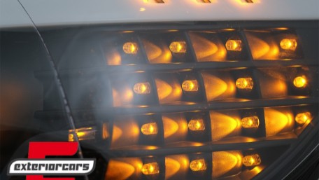 Prednja svjetla 3D LED Angel Eyes LED žmigavci (crna) / BMW serije 3 E90 limuzina E91 karavan (03.2005-08.2008), LPBMK8