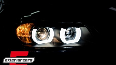 Prednja svjetla 3D LED Angel Eyes U-dizajn (crna) / BMW serije 3 E90 limuzina E91 karavan (03.2005-08.2008), LPBMI4