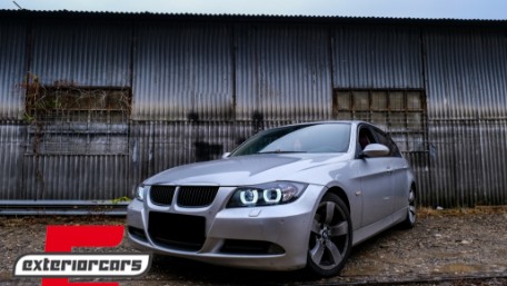 Prednja svjetla 3D LED Angel Eyes U-dizajn (crna) / BMW serije 3 E90 limuzina E91 karavan (03.2005-08.2008), LPBMI4